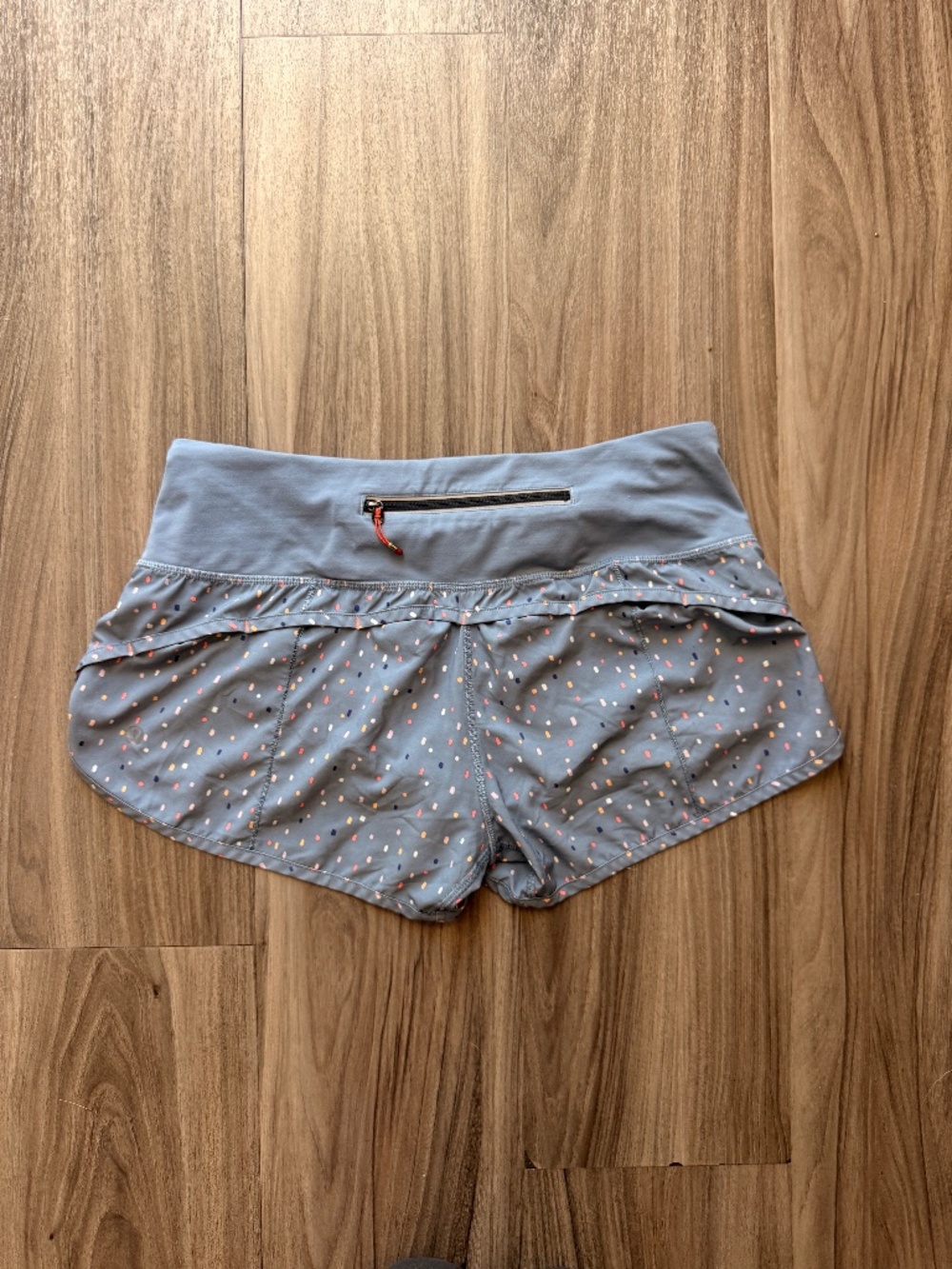 Lululemon Speed Up Short 4" Size 6 Slate Grey Dot Confetti
